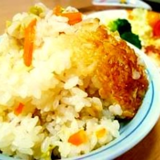 鶏ささみとキャベツの簡単炊き込みご飯